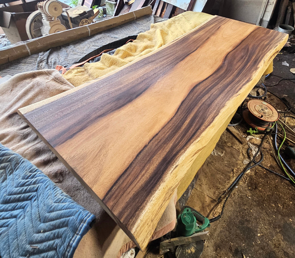 モンキーポッド　一枚板　希少　ダイニング　テーブル　リビング　ウォールナット 一点もの】モンキーポッド ダイニングテーブル 一枚板テーブル