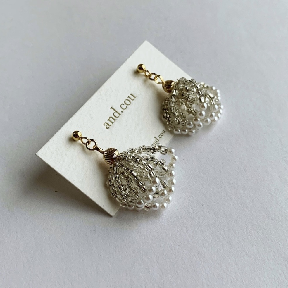 kurara/チェコヴィンテージビーズのフリンジ ピアス/イヤリング アレルギー対応