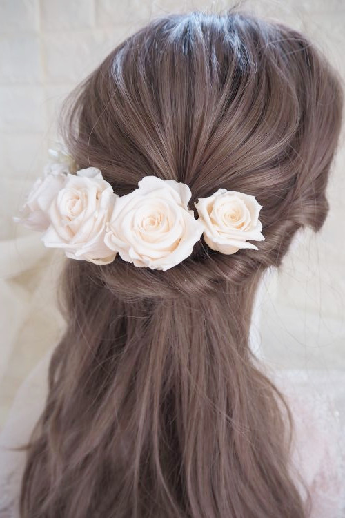 プリザーブドフラワーのバラ♡シャンパンホワイト＊ウディング＊前撮り＊ヘアアクセサリ