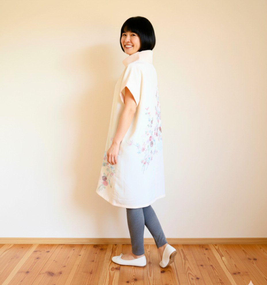 花模様のシルクのチュニック＊着物リメイ  Floral silk tunic *Kimono remake