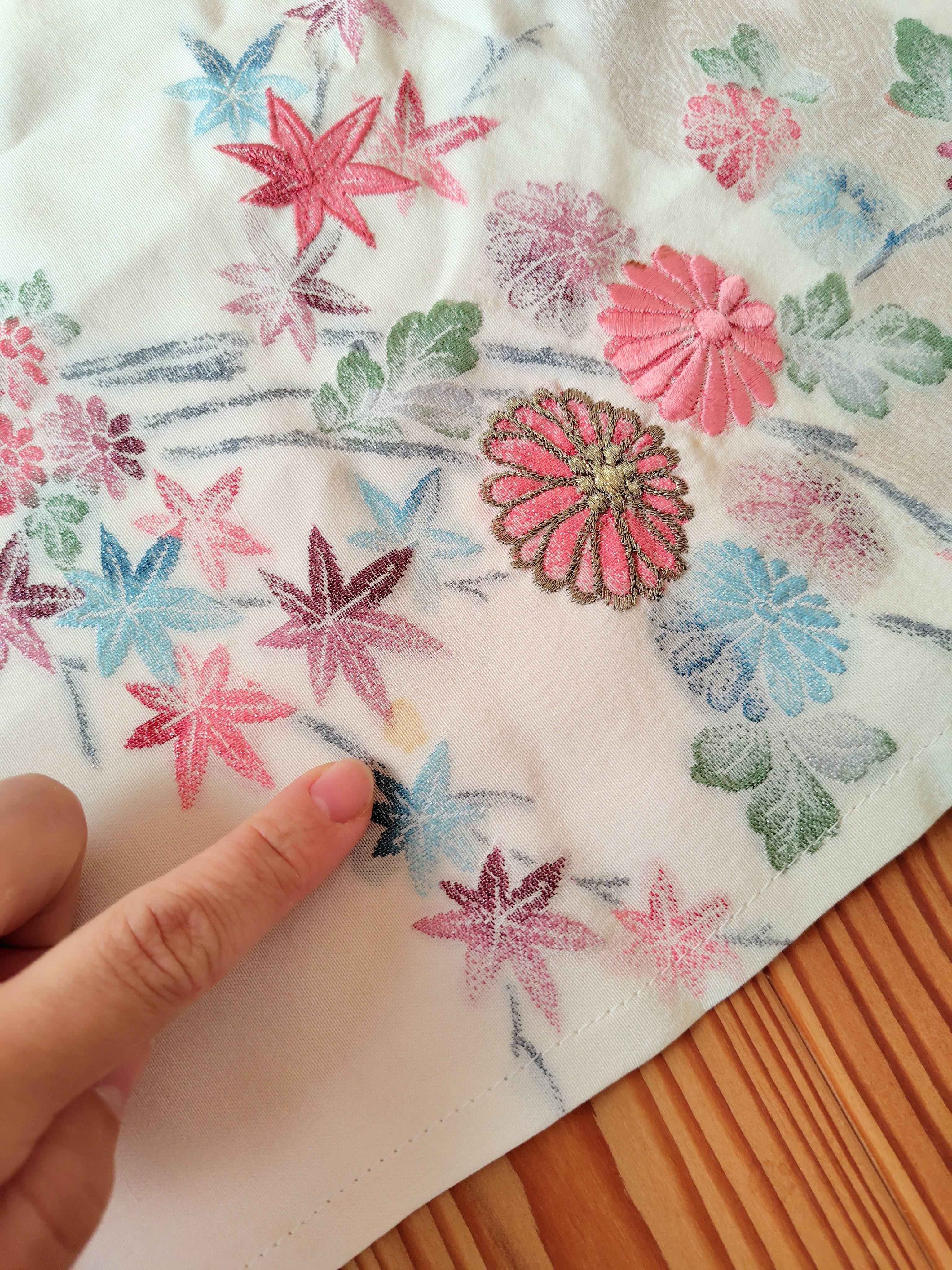 花模様のシルクのチュニック＊着物リメイ  Floral silk tunic *Kimono remake