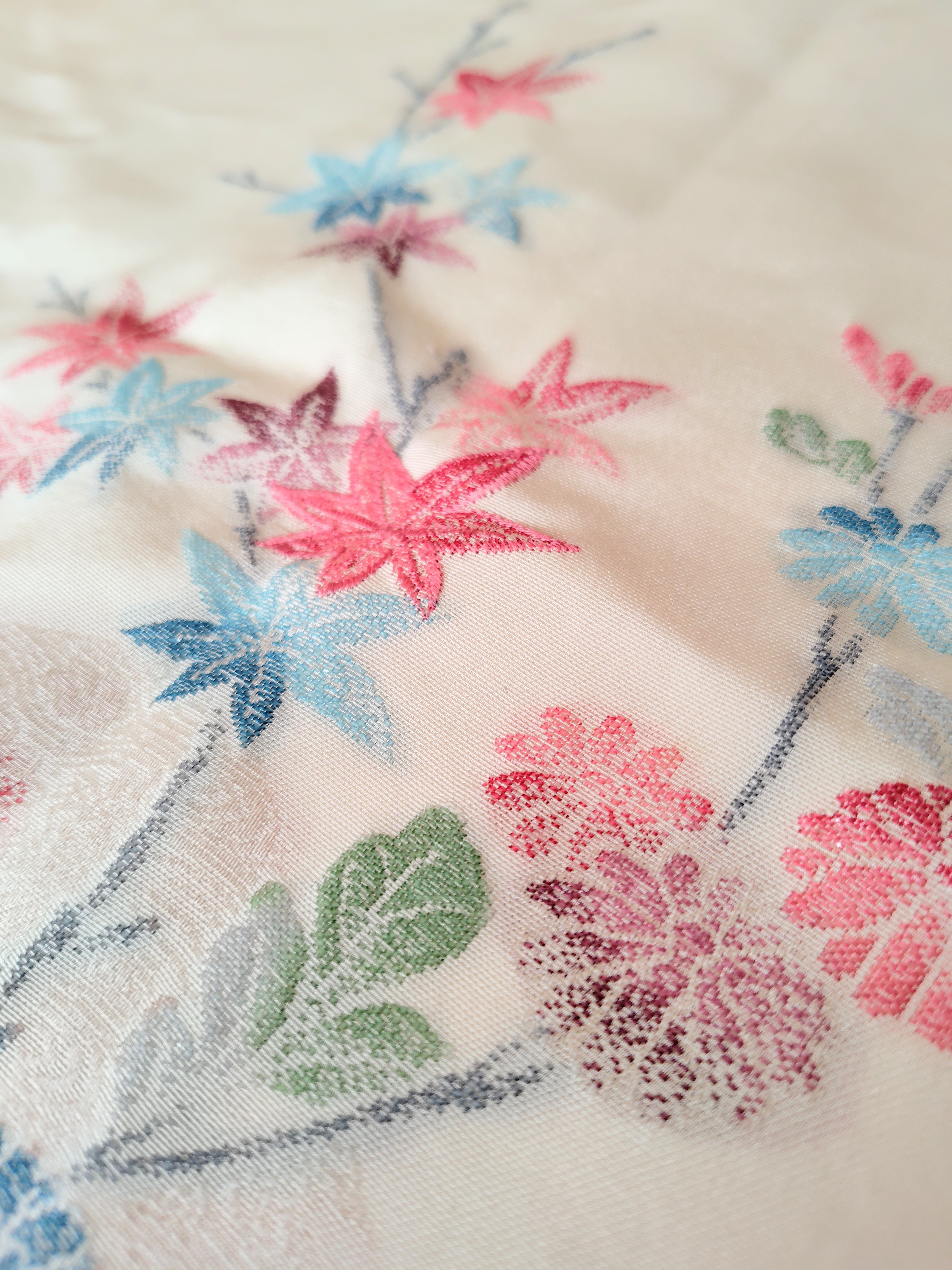花模様のシルクのチュニック＊着物リメイ  Floral silk tunic *Kimono remake