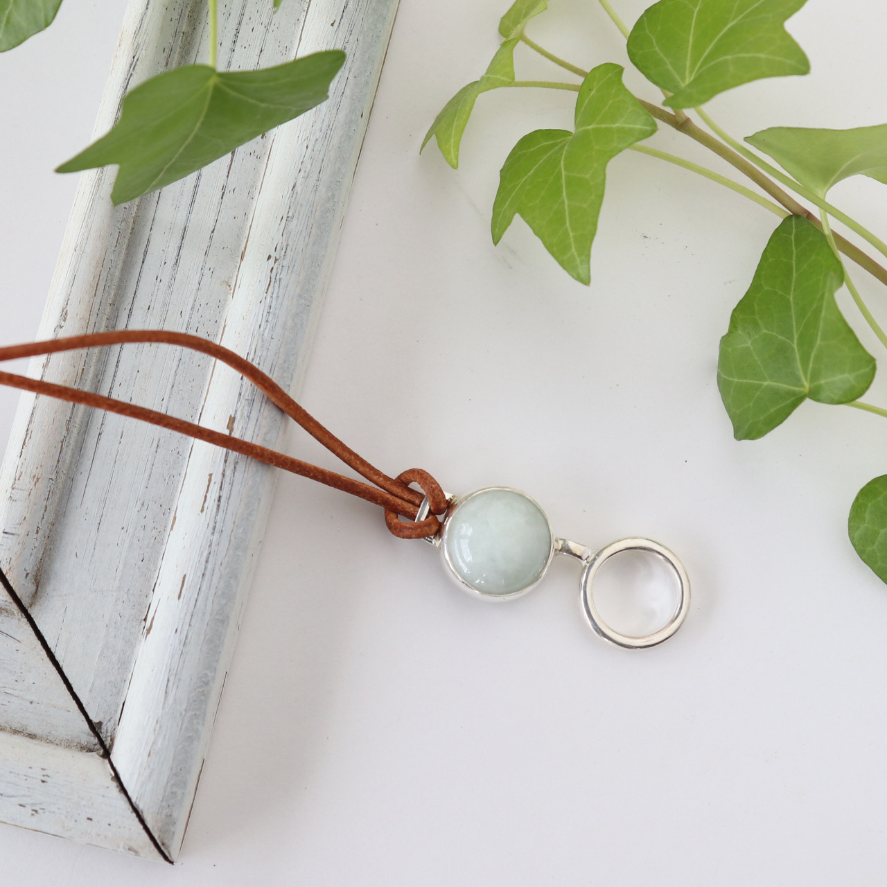 糸魚川ヒスイ シルバー925 「眼鏡のメガネ」 メガネホルダー 国産翡翠 ■送料無料■