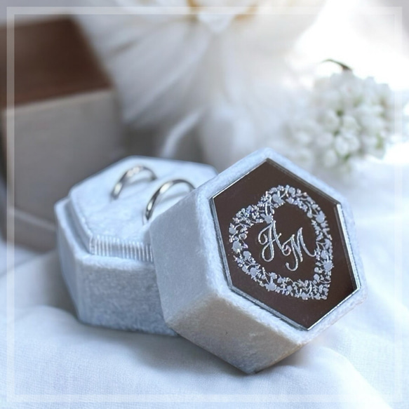 【名入れ】ベルベット ミラーリングピロー 1週間以内発送 指輪ケース 結婚指輪 婚約指輪 ベビーリング 結婚式 2枚目の画像