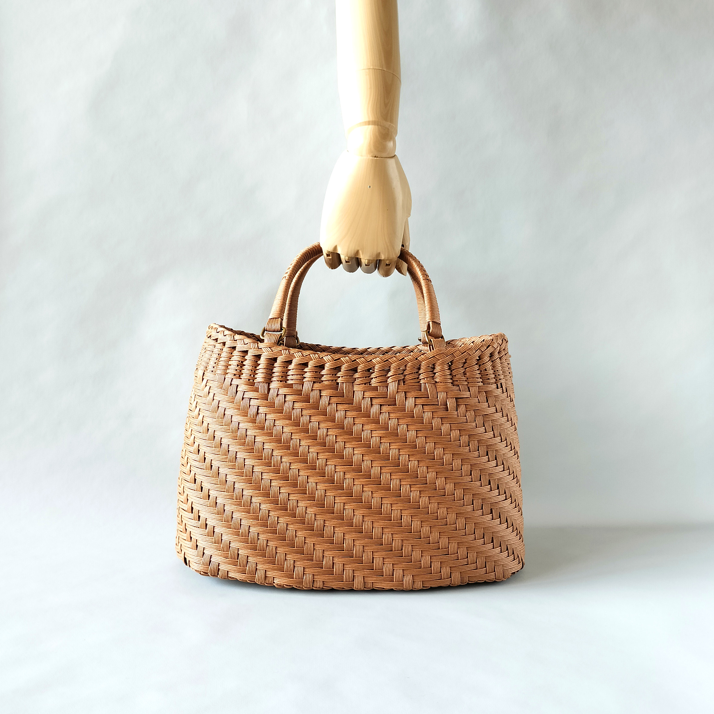 季節問わず楽しめる♪山葡萄風かごバッグ（コンパクトB5サイズ）