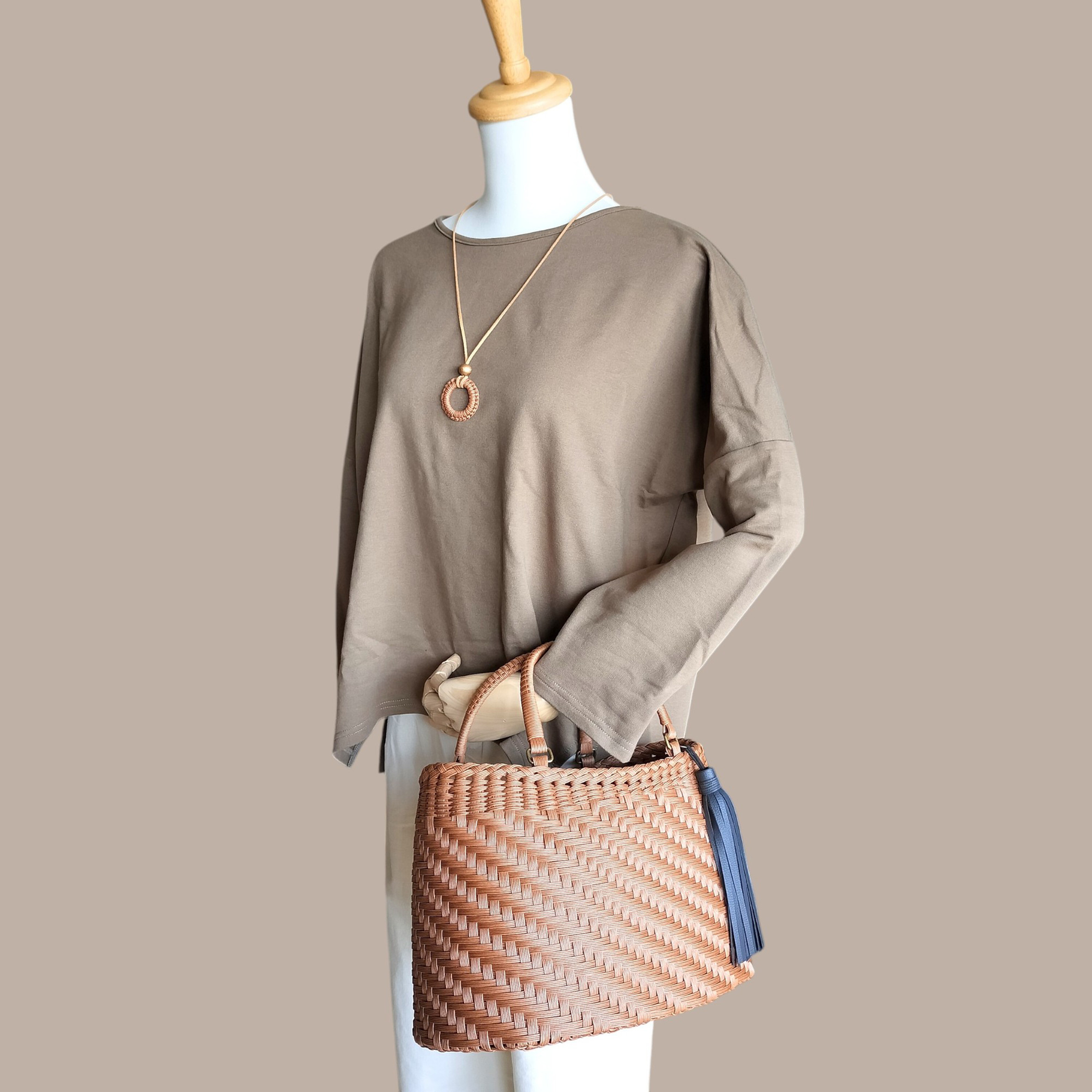 季節問わず楽しめる♪山葡萄風かごバッグ（コンパクトB5サイズ）