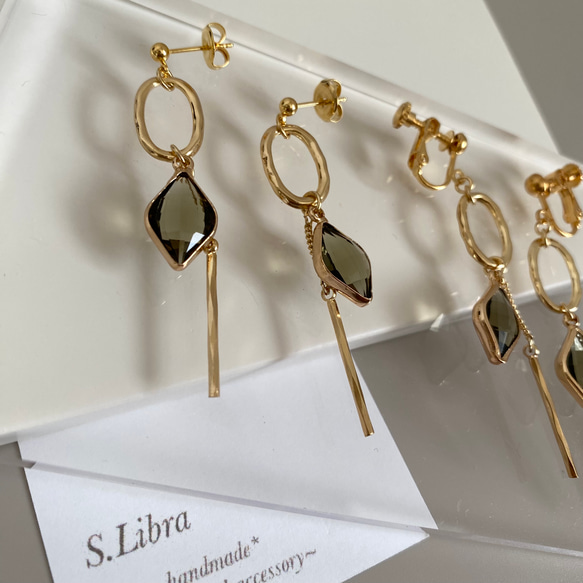 ピアス・glassstone  ガラスストーンゴールドオーバルチェーンピアス/カーキブラウンオリーブグリーン ブルー 10枚目の画像