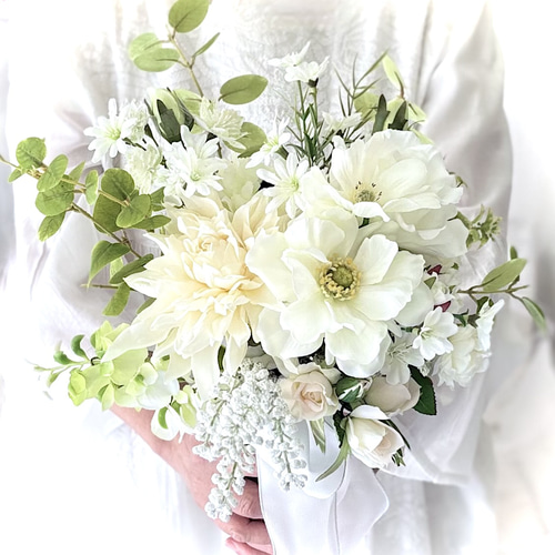 白・グリーンのナチュラルウェディングブーケ【アーティフィシャル
