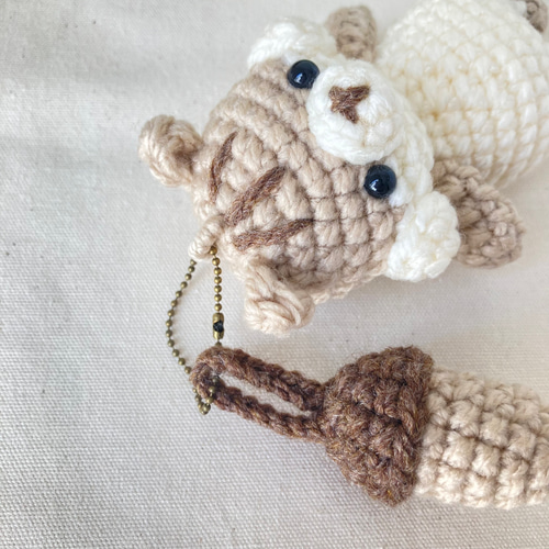 ［28点] ハンドメイド　あみぐるみ　鉢植えとキーホルダー 28点] ハンドメイド あみぐるみ 鉢植えとキーホルダー 28点