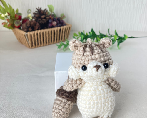 手のひらサイズのりすさん リス ミニ あみぐるみ バックチャーム