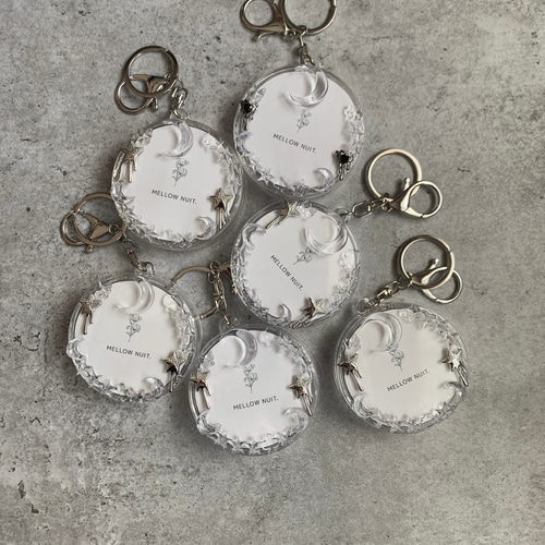 缶バッジ】バッジケースキーホルダー 『melt』black silver