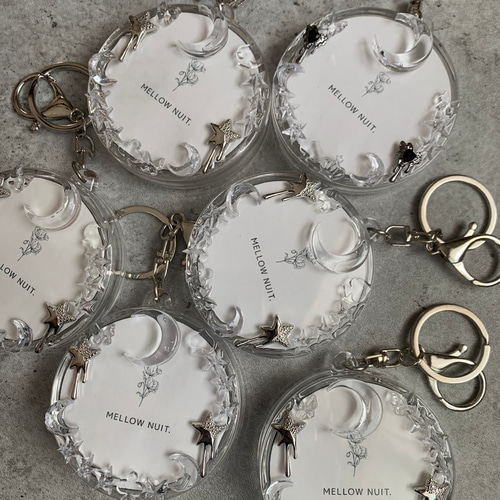 缶バッジ】バッジケースキーホルダー 『melt』black silver metal