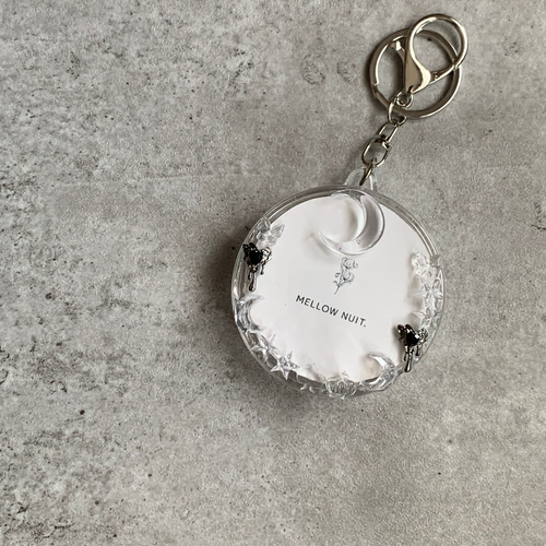 缶バッジ】バッジケースキーホルダー 『melt』black silver