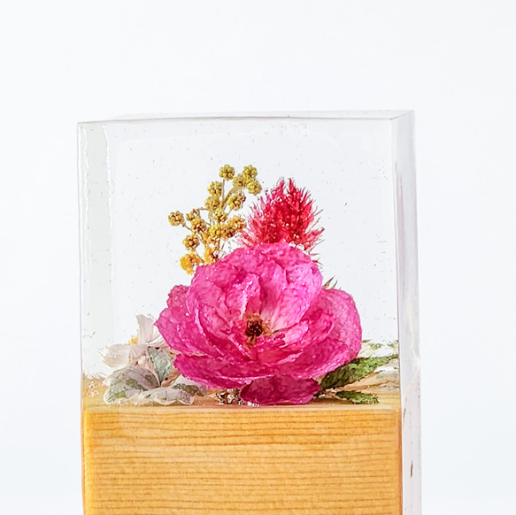 高級感ある木とレジンのバラフラワーオブジェ｜360度美しい手作りインテリアギフト 4枚目の画像