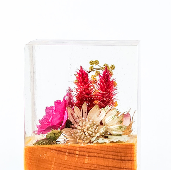 高級感ある木とレジンのバラフラワーオブジェ｜360度美しい手作りインテリアギフト 5枚目の画像