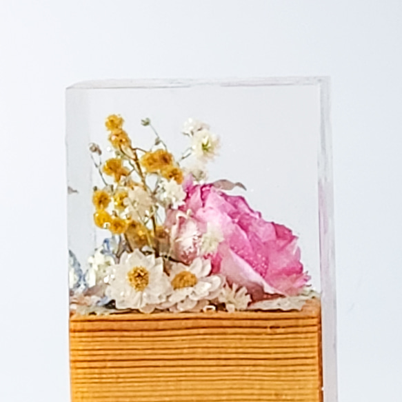 高級感ある木とレジンのバラフラワーオブジェ｜360度美しい手作りインテリアギフト 10枚目の画像