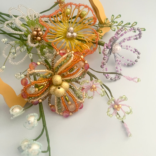 ビーズフラワー ブーケ（オレンジ／パープル／グリーン） アート