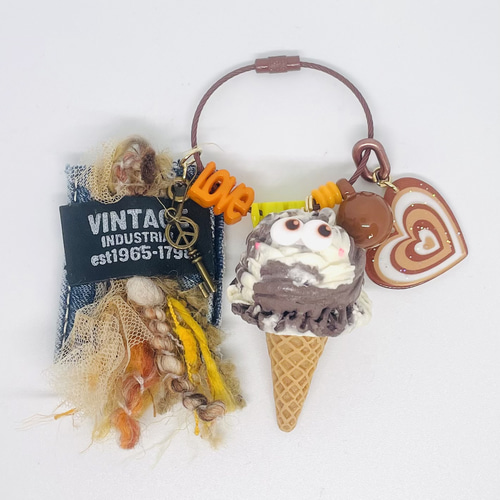 【♡mii♡】じゃらじゃらキーホルダー マーブルチョコアイス 160 じゃらじゃらキーホルダー バニラソフトクリーム アイス チョコ 121