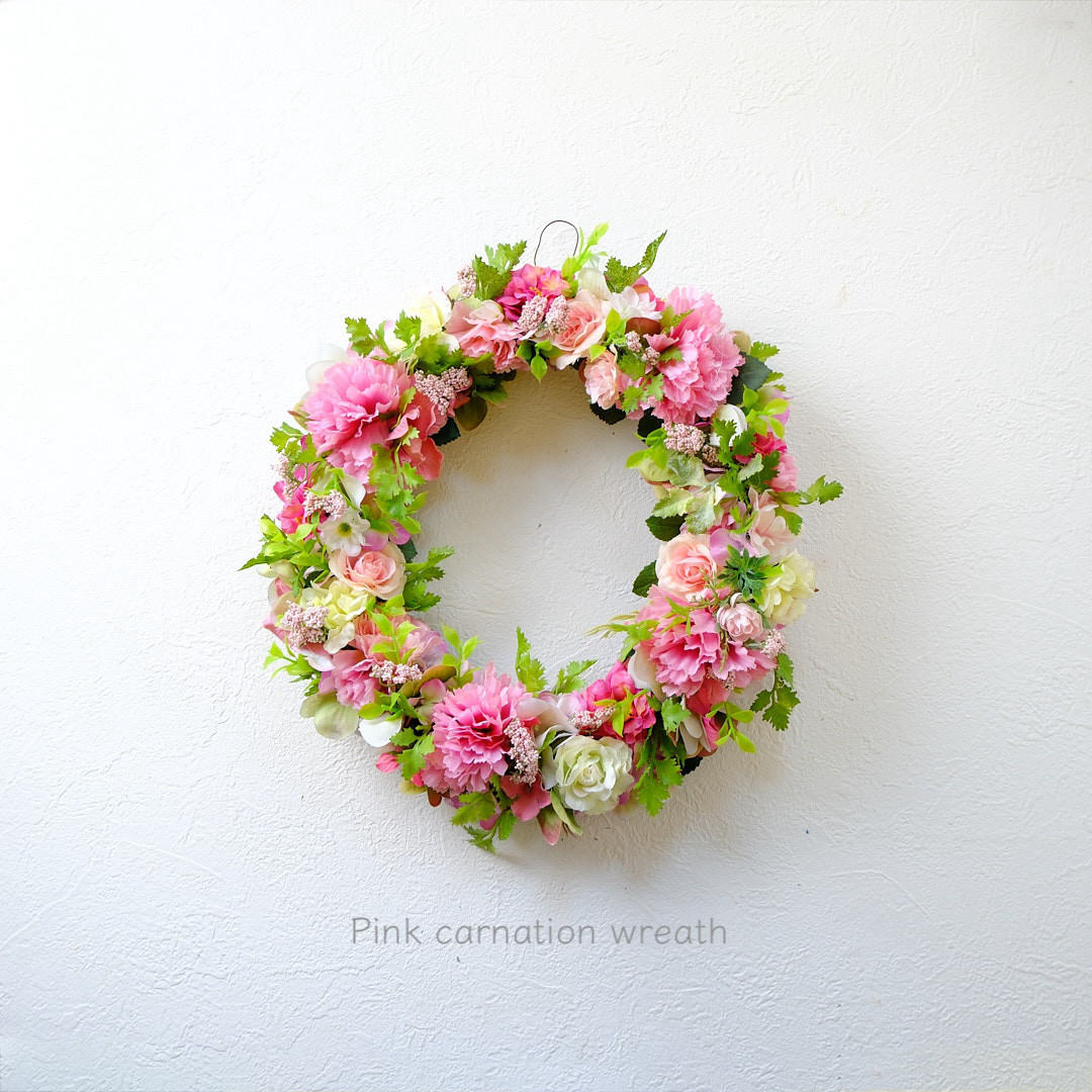 ピンクのカーネーションのリース（アーティフィシャルフラワー）