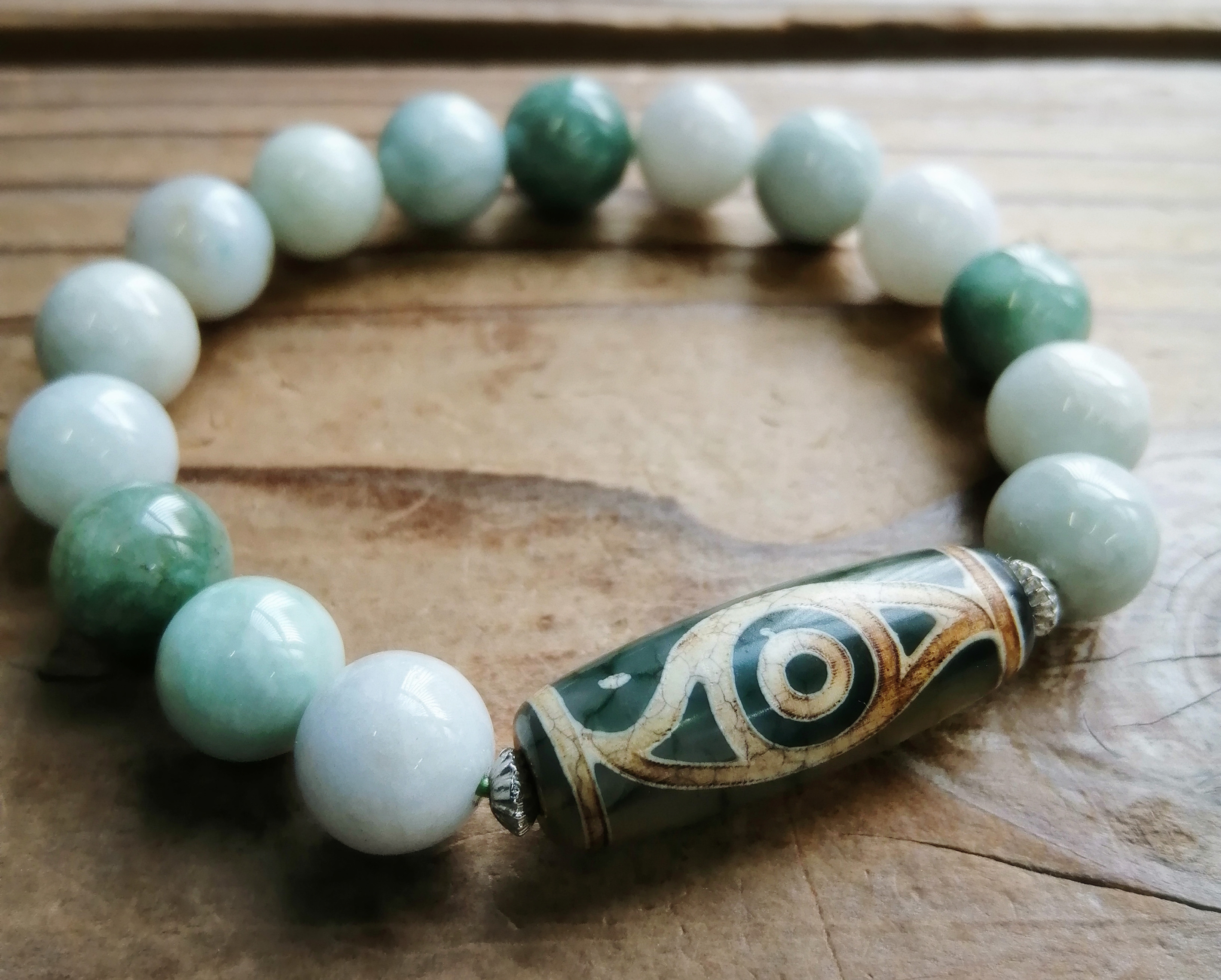 ◆緑瑪瑙鳳凰眼天珠＆翡翠のブレスレット 10000円（送料無料） 緑瑪瑙鳳凰眼天珠28×10mm 翡翠10mm