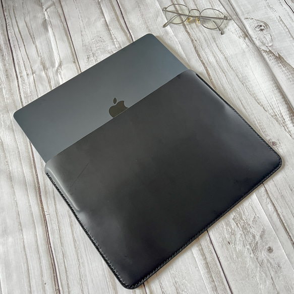【手縫い】姫路レザー MacBook ケース 13インチ 本革 PCケース MacBook Pro・Air 13インチ用 ピッタリサイズ シンプルなノート