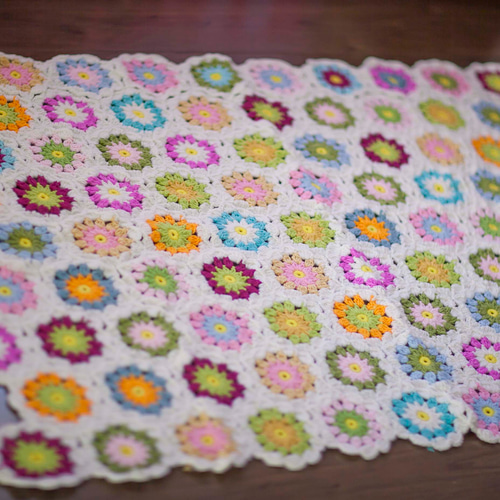 Creema限定】かぎ針編み お花モチーフ編み 膝掛け❁フルーツポンチ②