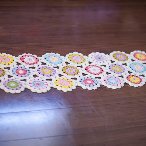 【期間限定オーダー受付専用】かぎ針編み　手編みお花モチーフ Creema限定】かぎ針編み お花モチーフ編み 膝掛け❁いちごパフェ