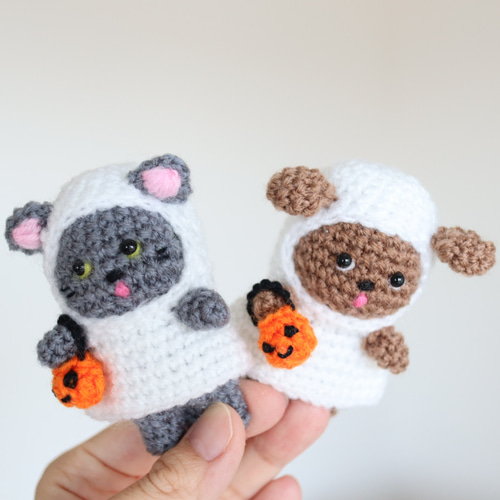 おばけハロウィンのネコちゃん チャーム あみぐるみ グレー猫