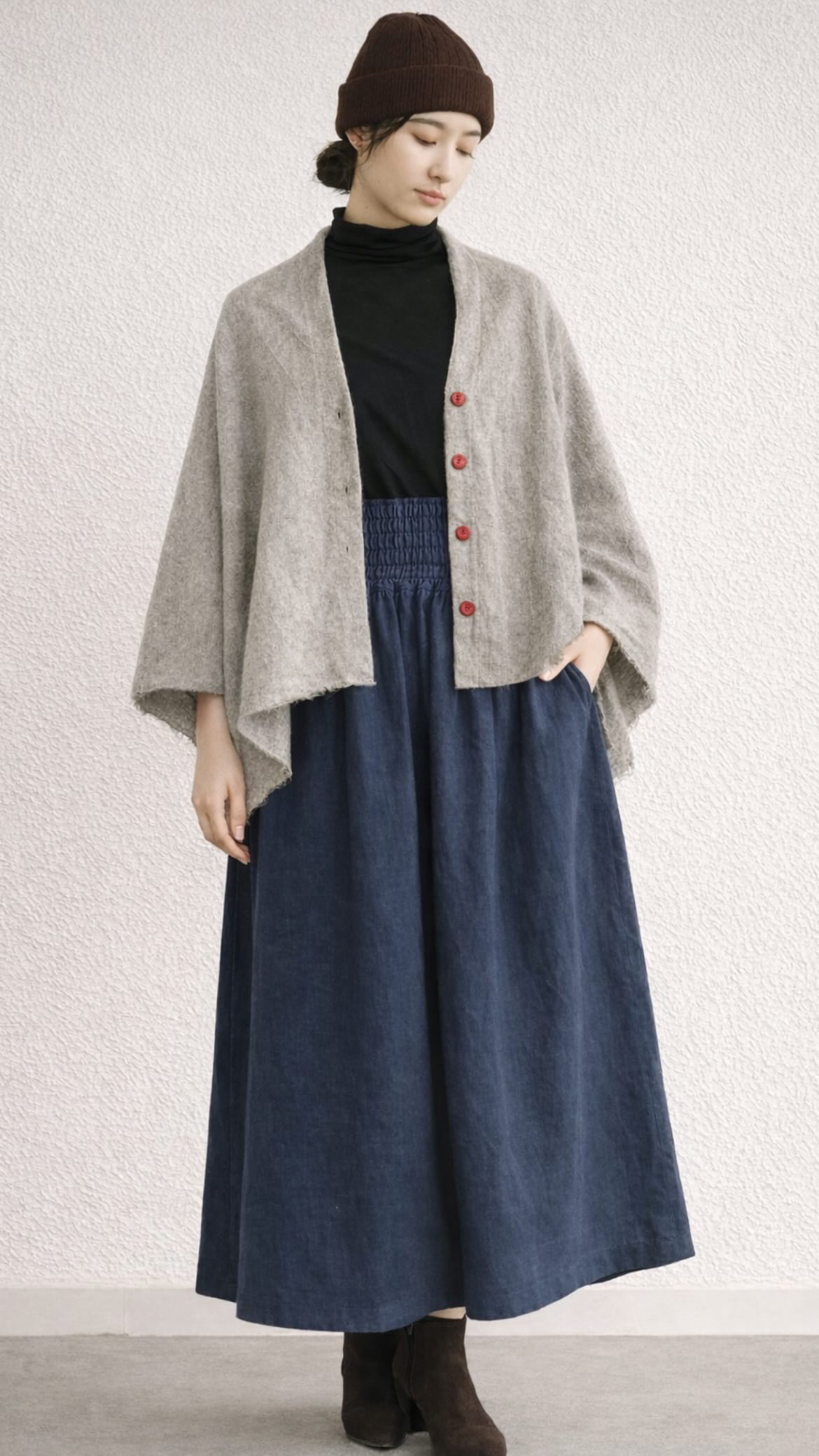 （Hjärta)  風を纏い、赤を灯す。浜松リネンのストールボレロ　遠州織物