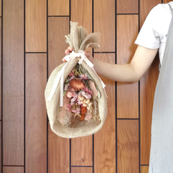 ススキを包んだ飛び散らないスワッグ　秋色ピンクベージュ 6枚目の画像