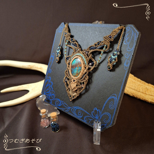 砂漠の花　アズライト　ネックレス