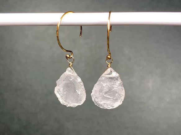 【天然石チャーム】クリスタル 14kgf　1個　ハンドメイド素材 4枚目の画像