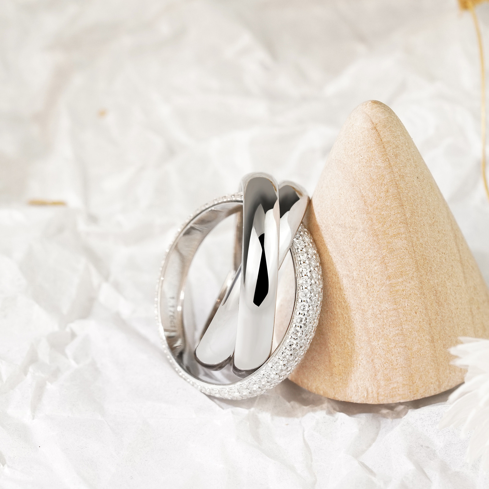 トリニティブリリアンスリング R81H25815-W（3週間発送）