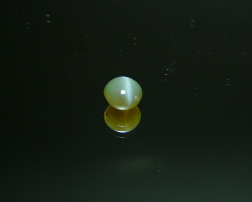 R948 【スリランカ産】 天然クリソベリルキャッツアイ ルース 天然石