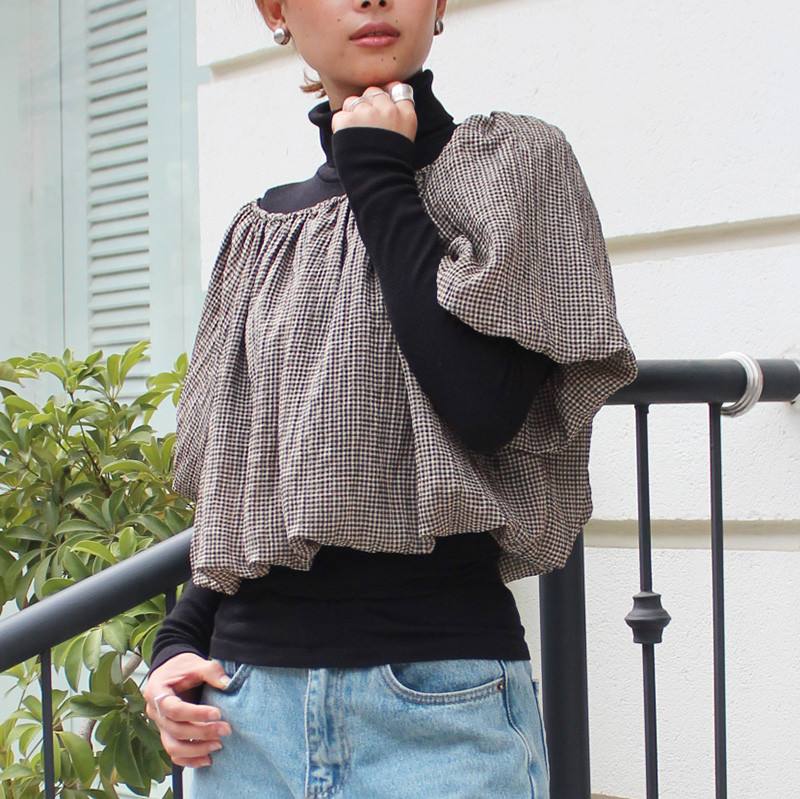 重ねてお洒落なバルーンミニトップ　ギンガムチェック