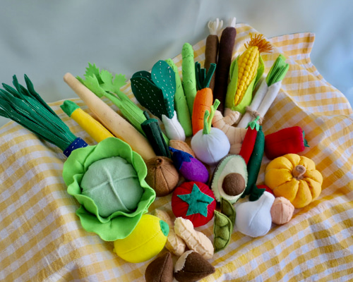 送料無料 北海道のフレッシュ野菜。フェルトままごとセットA おもちゃ