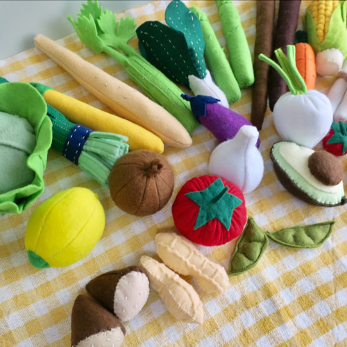 送料無料 北海道のフレッシュ野菜。フェルトままごとセットA おもちゃ