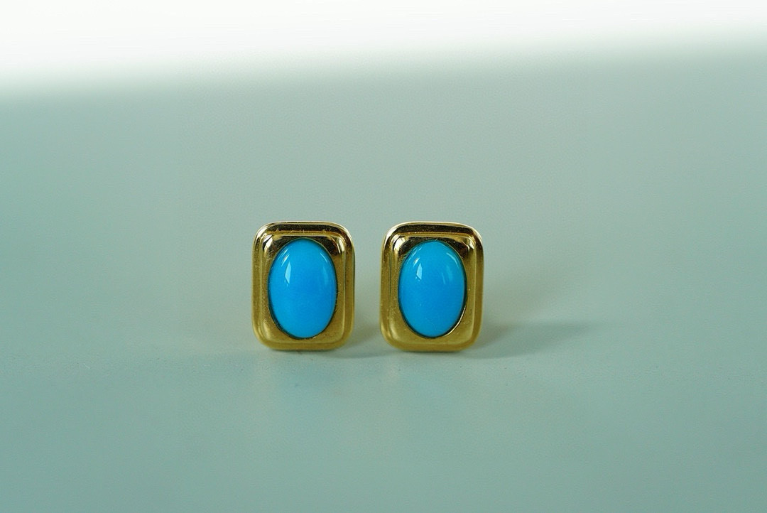 「眠り姫」K18ゴールド　天然ダイヤモンド　含浸処理されていない 12月の誕生石　アリゾナトルコ石　ターコイズ　ピアス