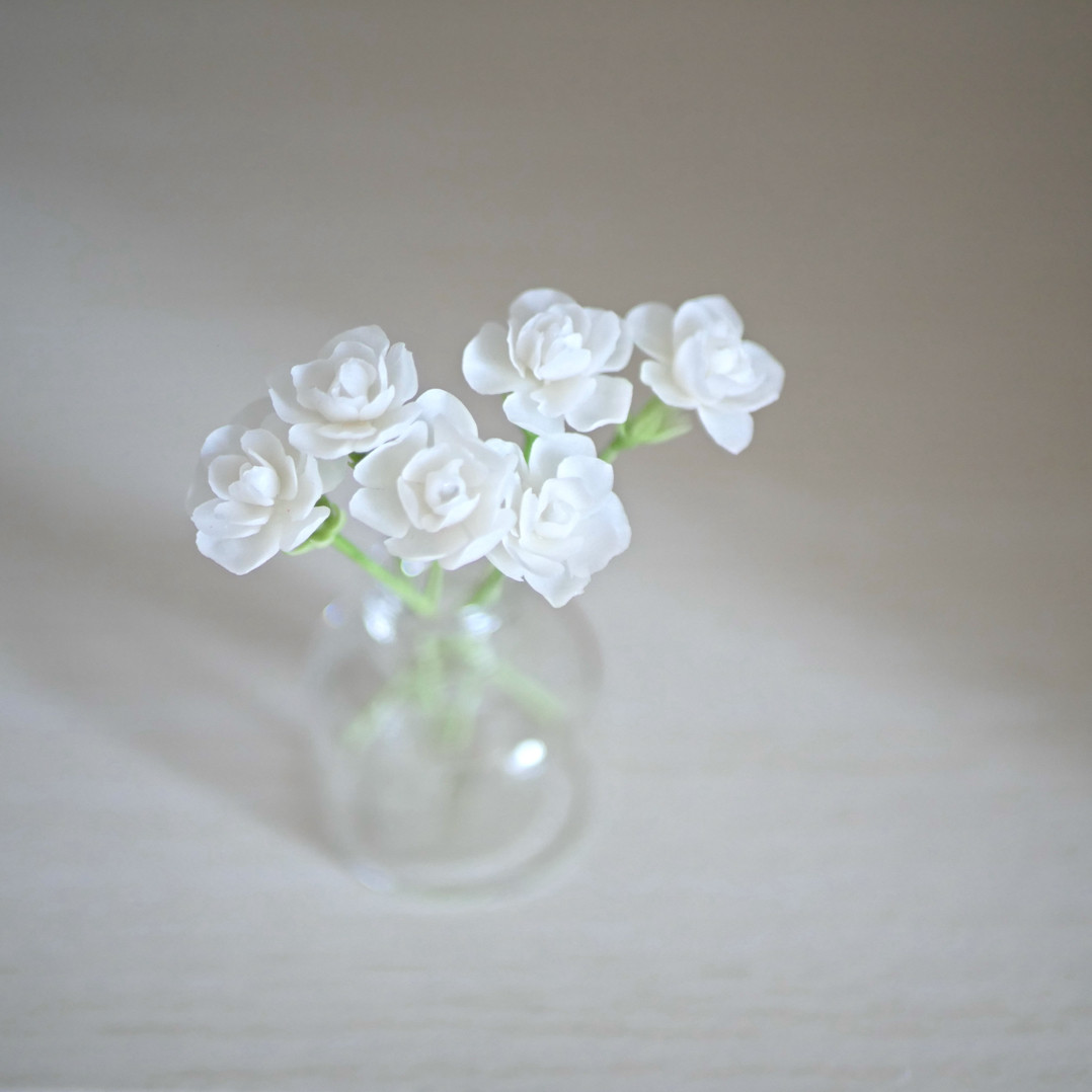 ジャスミン　八重　花の直径約１.５cm  ✿クレイフラワー NO.S15-2