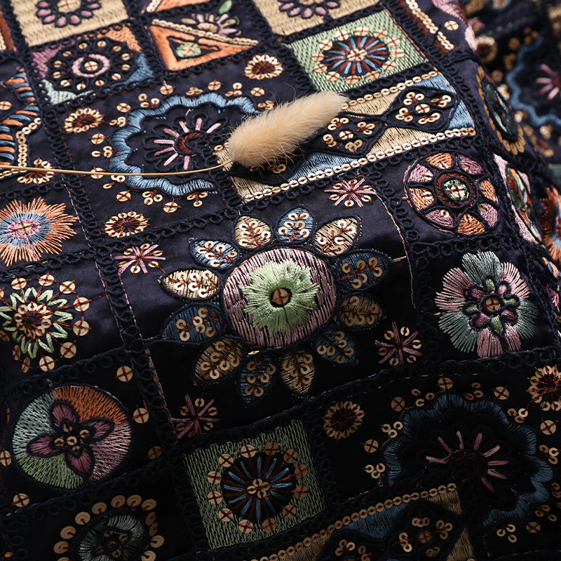 長さ1m 刺繡生地 アセテート 豪華 花柄 チェック柄 2色 赤 ネイビー 綺麗 上品 布 ぬの きじ 手芸 KJ358