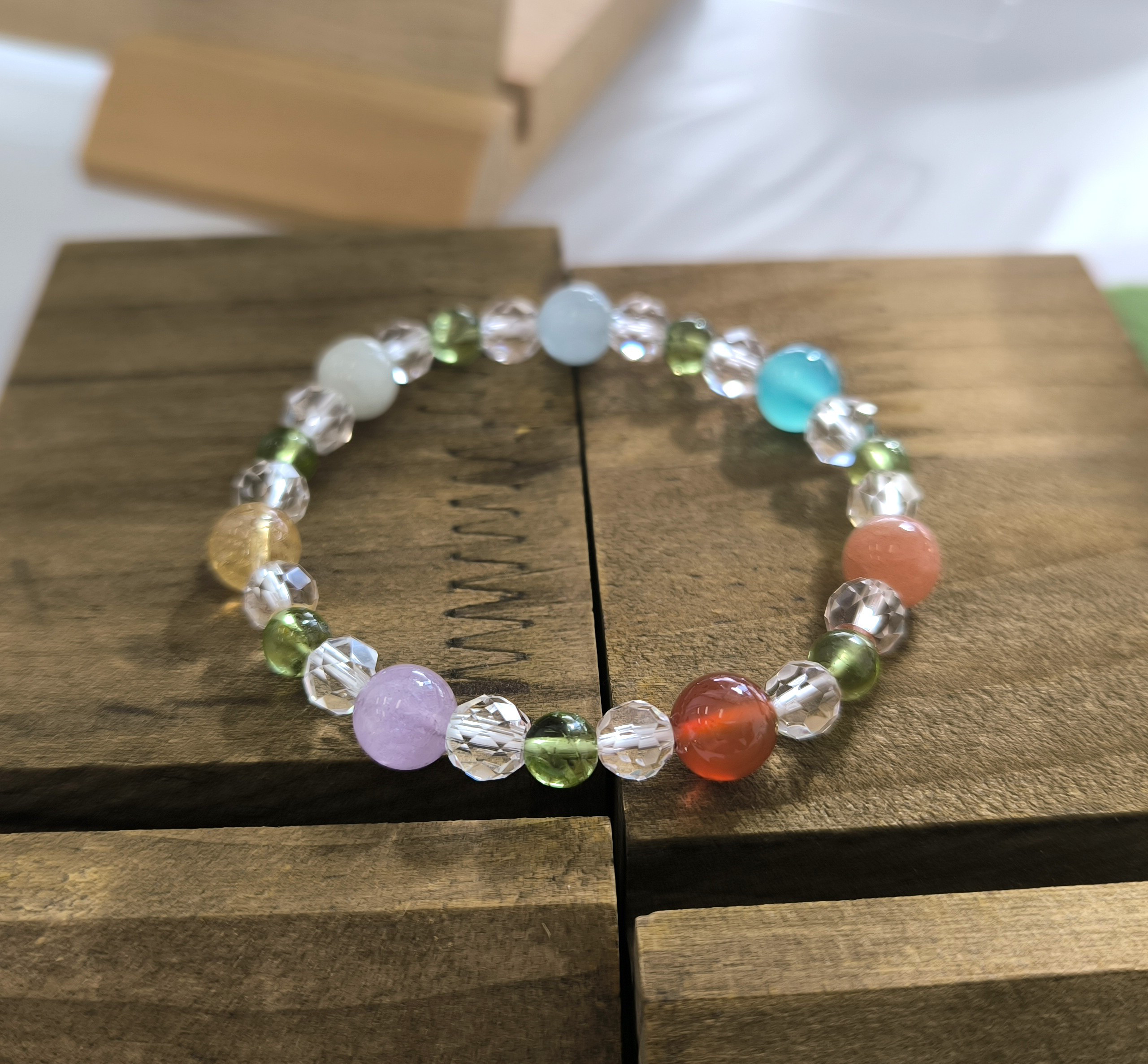 №188　9種類の石を使った虹色ブレス