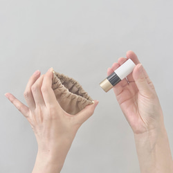 Creema限定[ 3type ] Amulette - 真珠貝 - ミニポーチ／スエード／セピアベージュ／バネポーチ 4枚目の画像