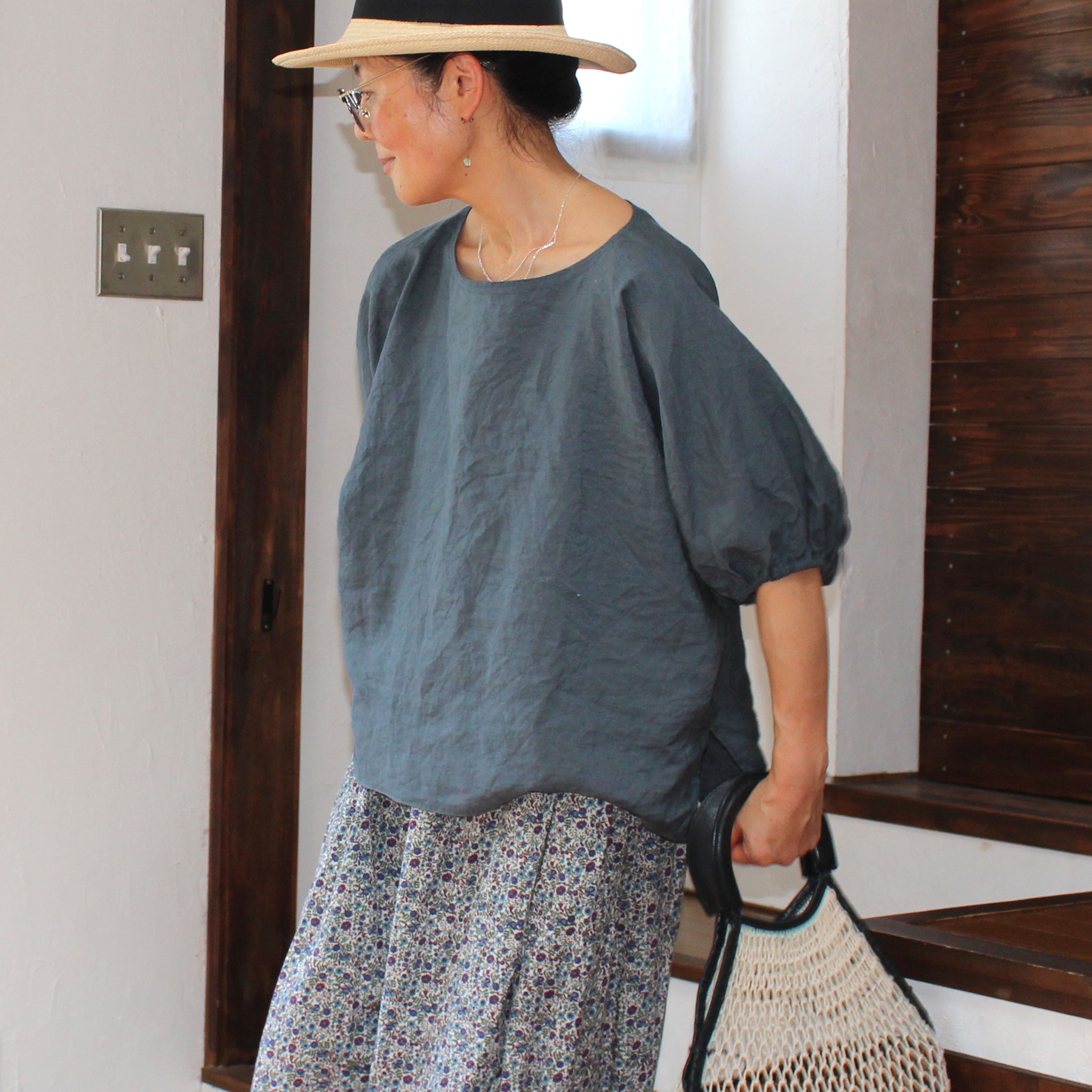 プリマベーラリネン　バルーンハーフスリーブフラッフィーブラウス　くすみブルー