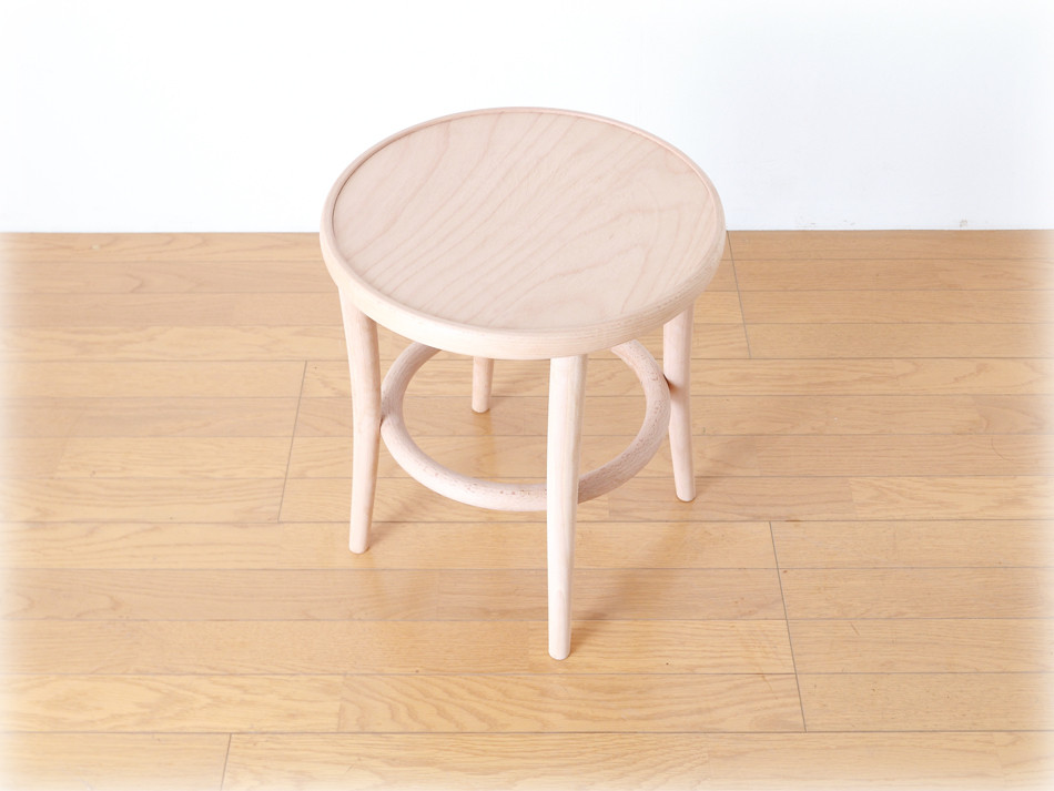 トンTON ベントウッドスツール No60 リングレッグRing leg/ソープ・フィニッシュ