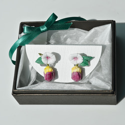 つまみ細工「サツマイモ（紅はるか）のピアス・イヤリング」 2枚目の画像