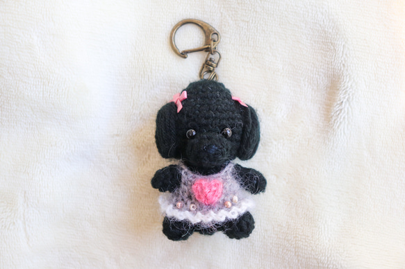 トイプードル あみぐるみ スマホポーチ ✨おうじろう✨ トイプードル あみぐるみ スマホポーチ ブローチ