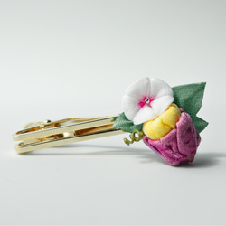 つまみ細工「サツマイモ（紅はるか）のネクタイピン」 1枚目の画像