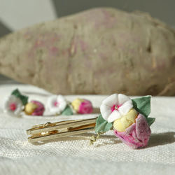 つまみ細工「サツマイモ（紅はるか）のネクタイピン」 3枚目の画像