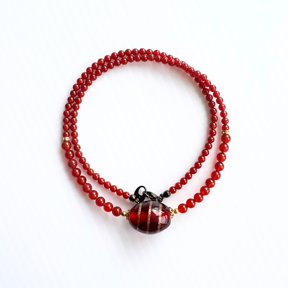 【D32】　大人女性に似合う赤の輝き｜レッド&ブロンズとんぼ玉×赤めのう×ガーネット ネックレス　天然石ビーズ 3枚目の画像