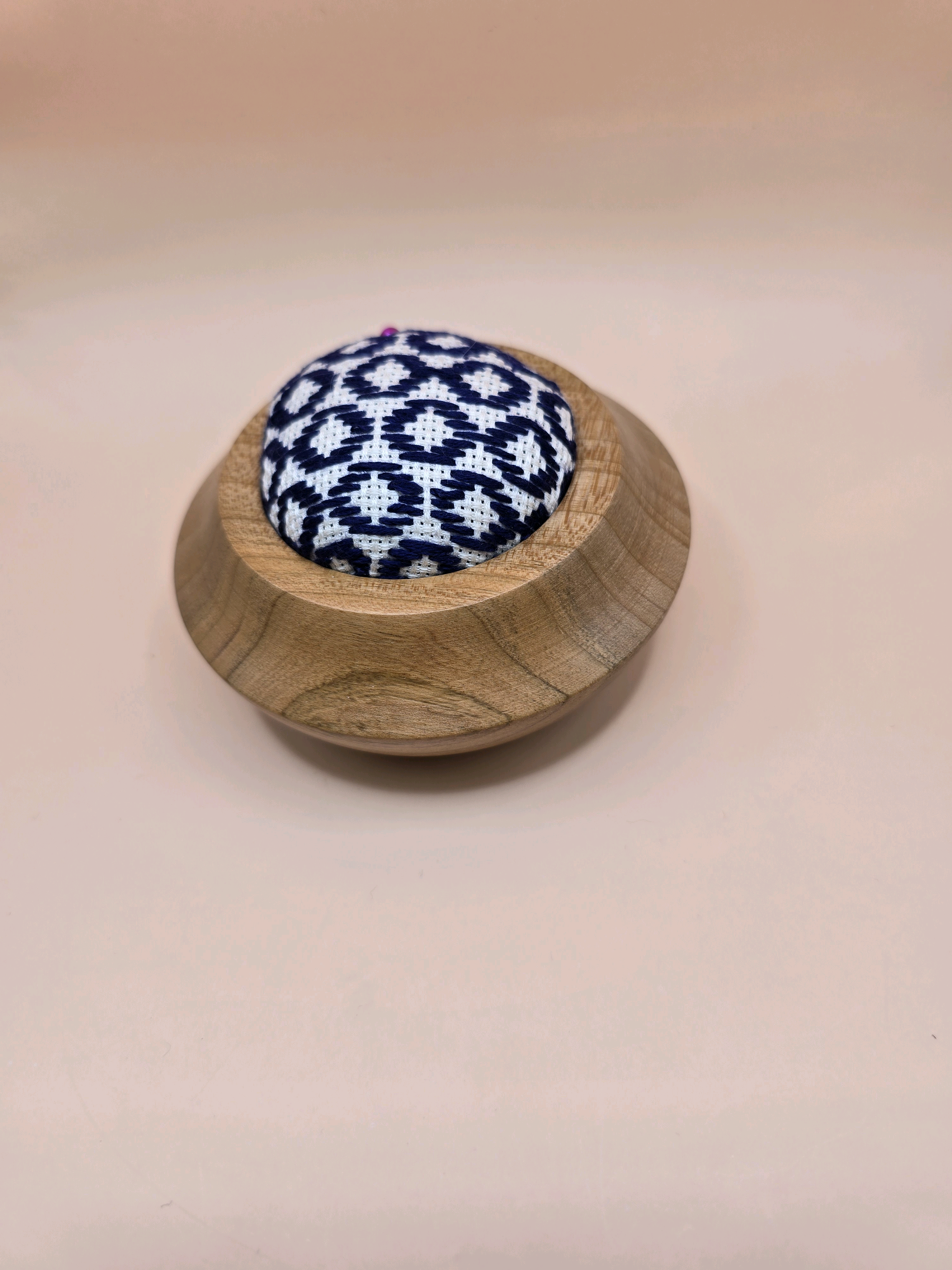 こぎんの詩　　カラマツ(唐松)のピンクッション